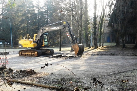 Supression du goudron sur le parking