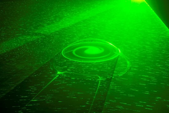 Expérience avec faisceau laser dans Coriolis Expérience avec faisceau laser dans Coriolis